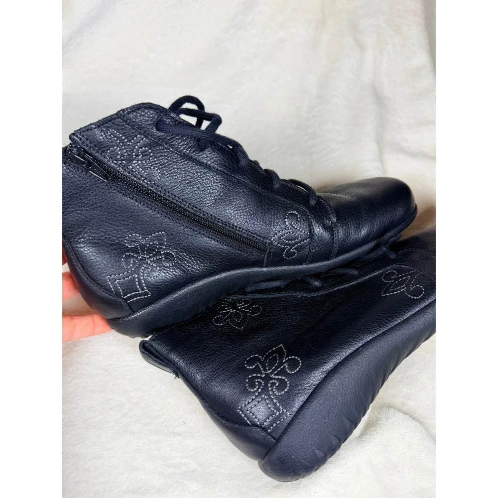 Naot Manga Women 38 Ankle Boots Navy Blue Leather Lace Up Side Zip Floral Boho